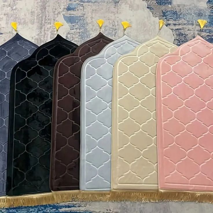 Premium Plain Padded Prayer Mat – Anti-Slip Memory Foam Janamaz with Tassel — photo 2